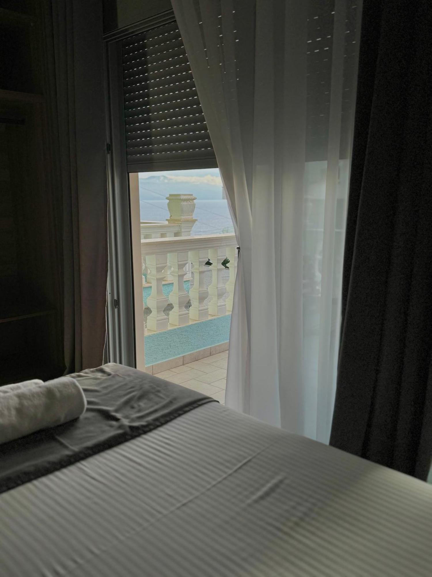 Hotel Abedini Sarandë Exteriér fotografie